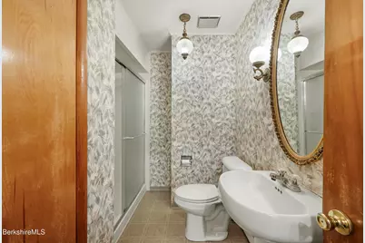 49 Dutchess Ave, Pittsfield, MA 01201 - Photo 25