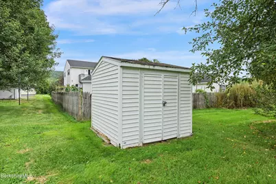 49 Dutchess Ave, Pittsfield, MA 01201 - Photo 37
