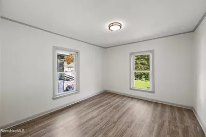 75 Brooklyn St, North Adams, MA 01247 - Photo 25