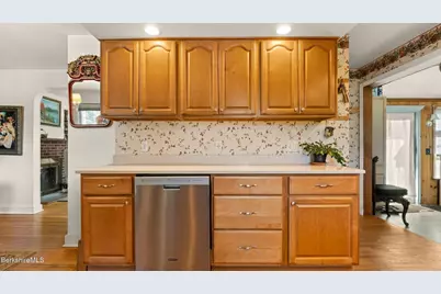 5 Magnolia St, Great Barrington, MA 01230 - Photo 11
