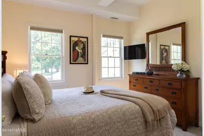 135 Stockbridge Rd, Lee, MA 01238 - Photo 7