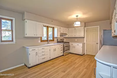 96 Boylston St Ext, Pittsfield, MA 01201 - Photo 13