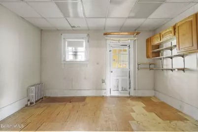 66 Quincy St, North Adams, MA 01247 - Photo 25