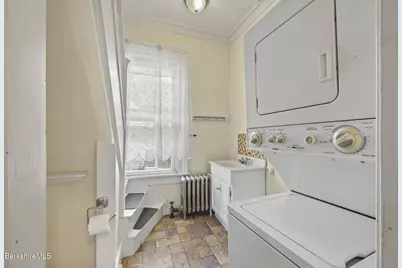 66 Quincy St, North Adams, MA 01247 - Photo 15
