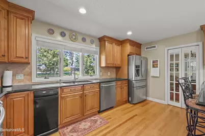 490 Williams St, Pittsfield, MA 01201 - Photo 7