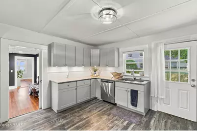 59 Harris St, Pittsfield, MA 01201 - Photo 17
