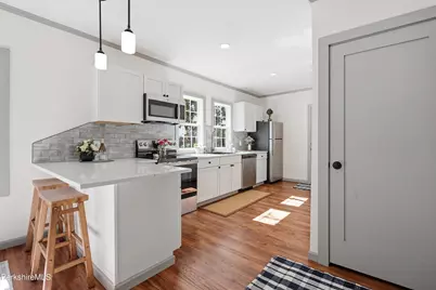 11 Allengate Ave, Pittsfield, MA 01201 - Photo 9