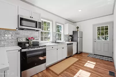 11 Allengate Ave, Pittsfield, MA 01201 - Photo 11