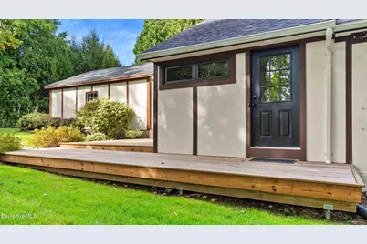 3 Tor Ct, Pittsfield, MA 01201 - Photo 5