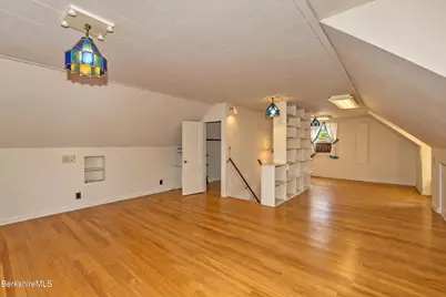 5 Whitman St, Pittsfield, MA 01201 - Photo 17