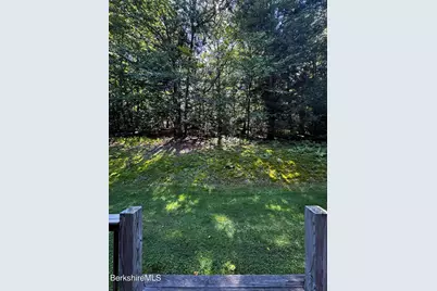 9124 Mountainside Dr, Hancock, MA 01237 - Photo 15