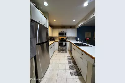 9124 Mountainside Dr, Hancock, MA 01237 - Photo 7