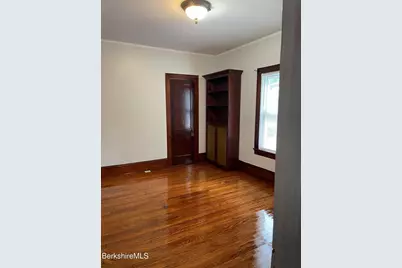 23 S Onota St, Pittsfield, MA 01201 - Photo 11