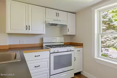 14 Fairview Rd, Great Barrington, MA 01230 - Photo 11