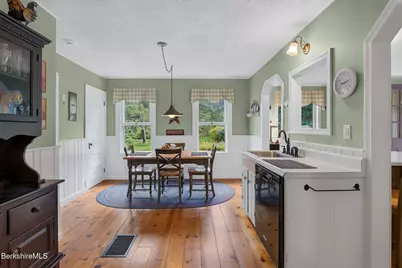 312 Park St, Great Barrington, MA 01230 - Photo 9