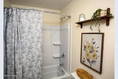 44 Main St #3, Stockbridge, MA 01262 - Photo 11