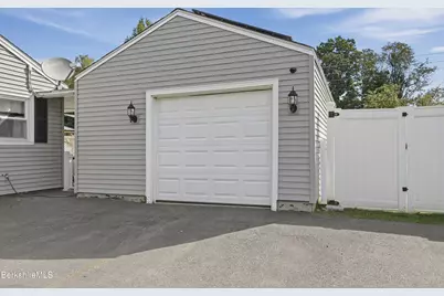 68 Doreen St, Pittsfield, MA 01201 - Photo 5