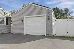 68 Doreen St, Pittsfield, MA 01201 - Photo 5