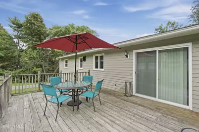 332 Hancock Rd, Pittsfield, MA 01201 - Photo 5