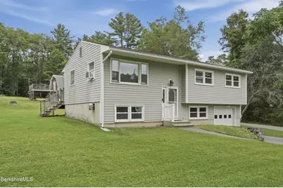 332 Hancock Rd, Pittsfield, MA 01201 - Photo 3