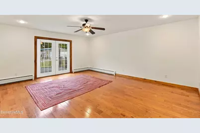 332 Hancock Rd, Pittsfield, MA 01201 - Photo 13