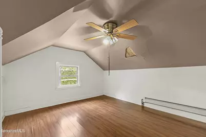 203 Bartlett Ave, Pittsfield, MA 01201 - Photo 47