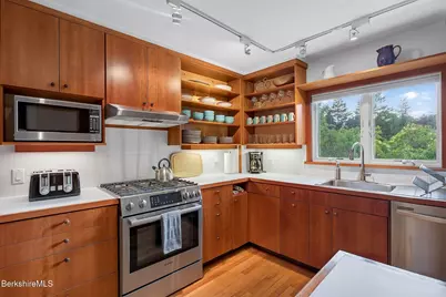 31 Division St, Great Barrington, MA 01230 - Photo 19