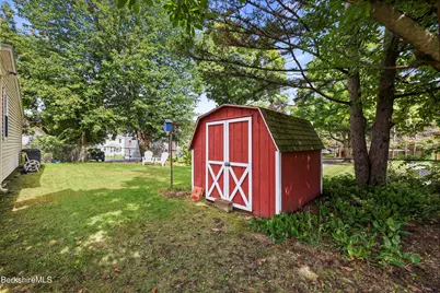 11 Allessio St, Pittsfield, MA 01201 - Photo 37