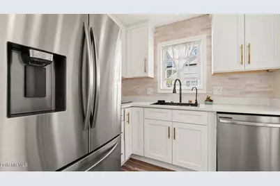 45 Kensington Ave, Pittsfield, MA 01201 - Photo 3