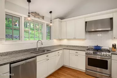 99 Buxton Hill Rd, Williamstown, MA 01267 - Photo 13