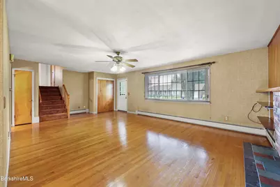 24 Raymond Dr, Dalton, MA 01226 - Photo 5