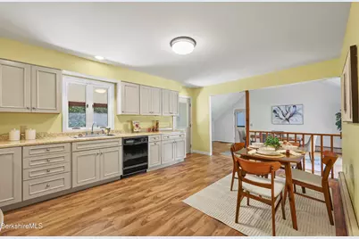 11 Opeechee St, Lanesborough, MA 01237 - Photo 15
