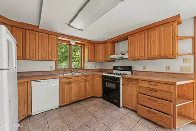 2 East St, Stockbridge, MA 01262 - Photo 19