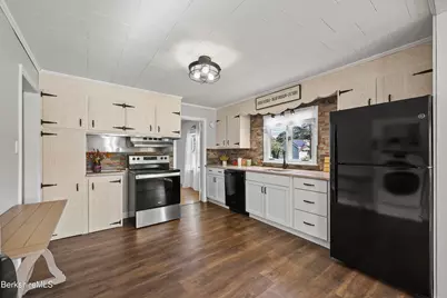 582 W Housatonic St, Pittsfield, MA 01201 - Photo 13