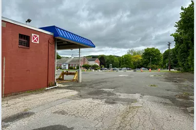 88 W Park St, Lee, MA 01238 - Photo 3