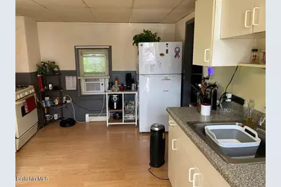 19 Bel Air Ave, Pittsfield, MA 01201 - Photo 5