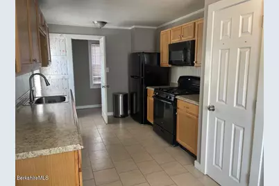88 Cromwell Ave, Pittsfield, MA 01201 - Photo 3