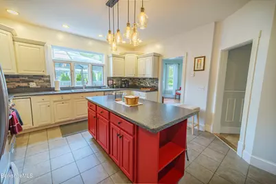 16 Maple St, Adams, MA 01220 - Photo 7