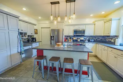 16 Maple St, Adams, MA 01220 - Photo 9