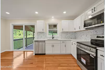 306 Partridge Rd, Pittsfield, MA 01201 - Photo 19