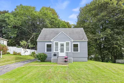 82 Acorn St, Pittsfield, MA 01201 - Photo 1