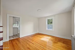 82 Acorn St, Pittsfield, MA 01201 - Photo 3