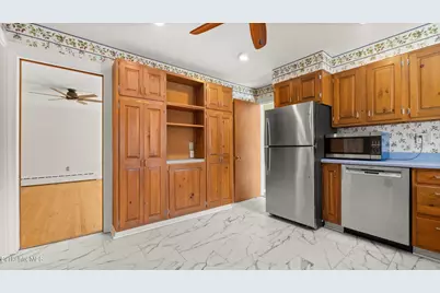 84 Lillian St, Pittsfield, MA 01201 - Photo 9