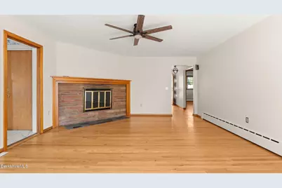 84 Lillian St, Pittsfield, MA 01201 - Photo 5