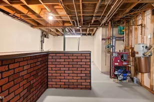 84 Lillian St, Pittsfield, MA 01201 - Photo 17