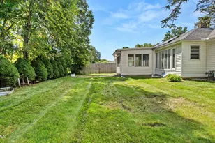 84 Lillian St, Pittsfield, MA 01201 - Photo 3