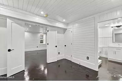 162 Columbia St, Adams, MA 01220 - Photo 19