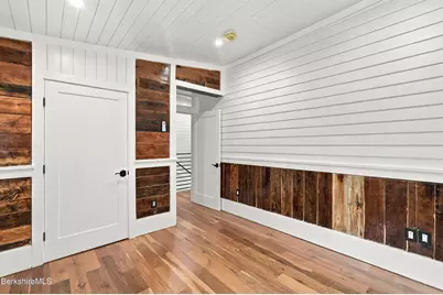 162 Columbia St, Adams, MA 01220 - Photo 27