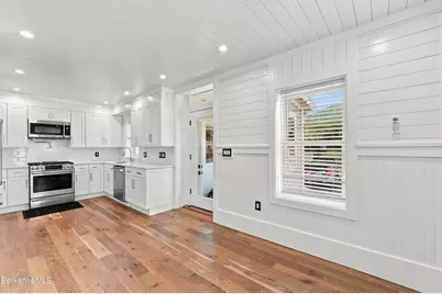 162 Columbia St, Adams, MA 01220 - Photo 7