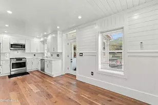162 Columbia St, Adams, MA 01220 - Photo 11